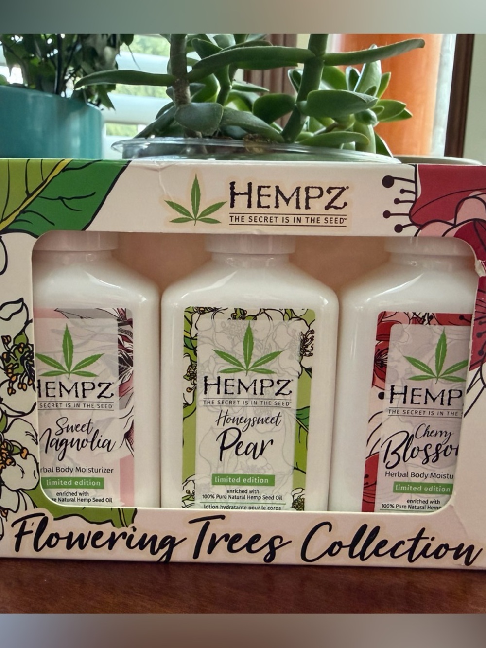 Hempz - Flowering Trees Collection 3 Pk
Sweet Magnolia / Pear / Cherry Blossom
